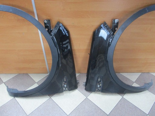 fender Land Rover Discovery Sport left