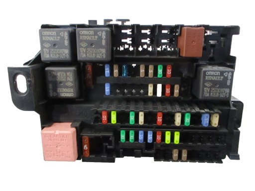 Bsi коробка запобіжників latitude 240142135r