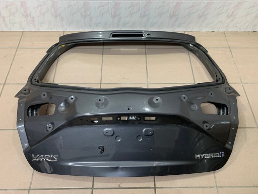 TOYOTA YARIS HYBRID ЗАДНІ ДВЕРІ