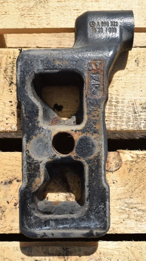 a960 322 - Mercedes actros mp4 проставка омивача на пружину