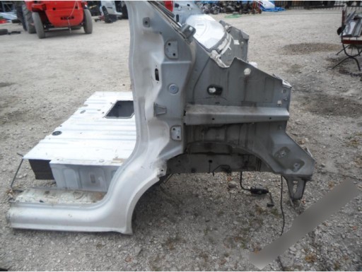 Лонжерон правый на Renault Trafic II.