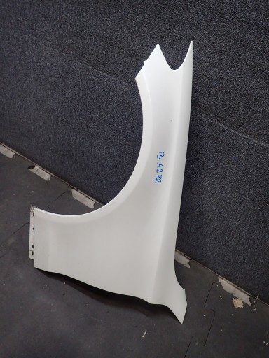 FENDER FRONT LEFT MERCEDES C KLASA W205