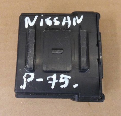 NISSAN QASHQAI II J11 модуль 284p1hv17a