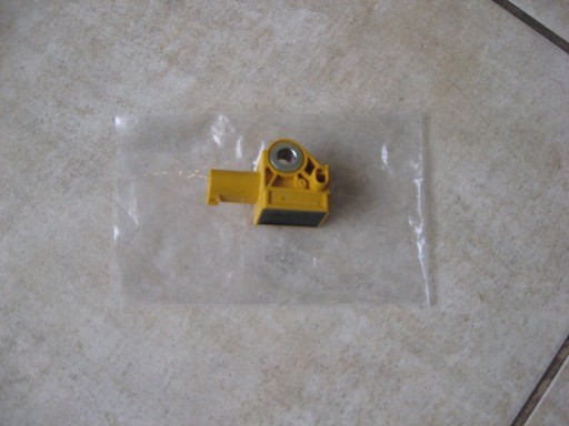 A2128210351 - Датчик удару - mercedes w204 w207 w212 - нов