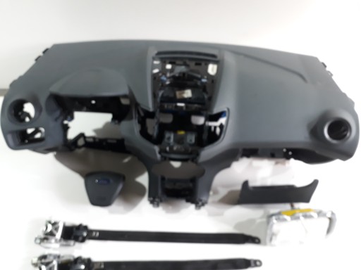 FORD FIESTA MK7 ДОСКА КОНСОЛЬ ПОДУШКА БЕЗОПАСНОСТИ РЕМНИ