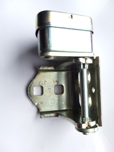 ОГРАНИЧИТЕЛЬ ПЕТЛИ RENAULT MEGANE II 804203220R