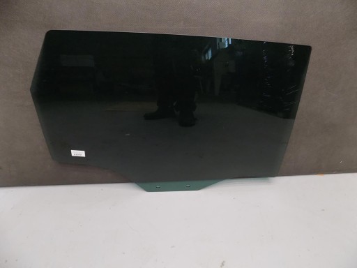 SKODA KAROQ СКЛО ПРАВЕ ЗАДНЄ 575845026A 2017