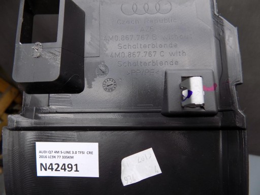 AUDI Q7 4M Côté Jupes Gauche 4M0867767C