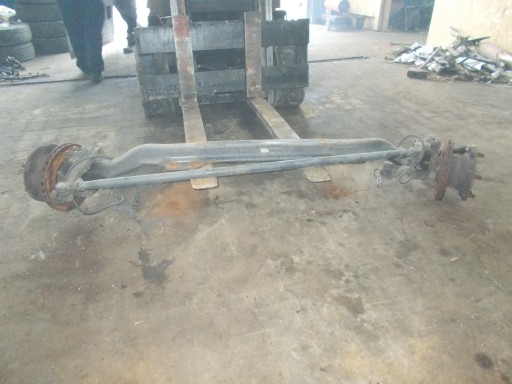 Балка передньої підвіски mercedes atego 818