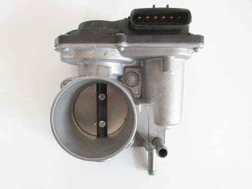 YARIS III LIFT 1.5 B ДРОССЕЛЬНАЯ ЗАСЛОНКА 22030-0Y110