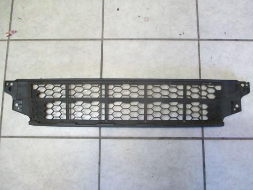 grid of a bumper central HONDA JAZZ II LIFT 11R