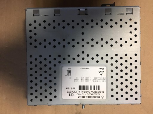 IDEALNY TUNER BOX TV MERCEDES W292 W166 W212 1 9