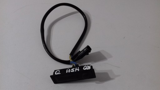 NISSAN QASHQAI 2013-кнопка відкривання люка