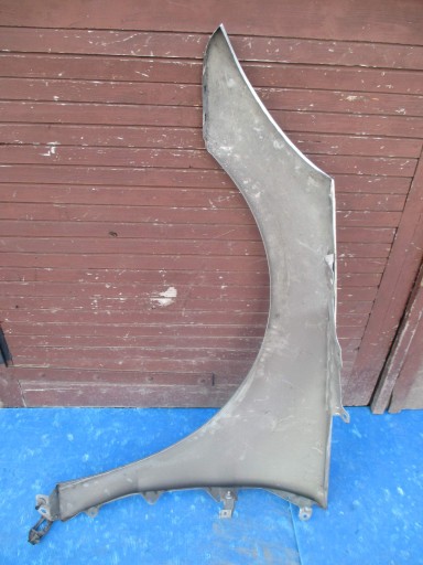 fender right front MERCEDES R-KLASA W251 2005R