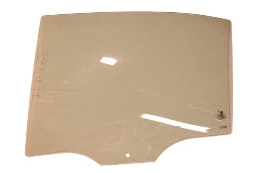 SKODA OCTAVIA III СКЛО ЗАДНЄ ЛІВЕ 5E5845205A