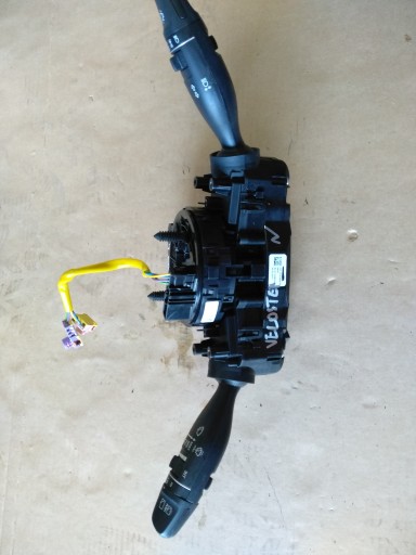 Підрульовий перемикач hyundai veloster