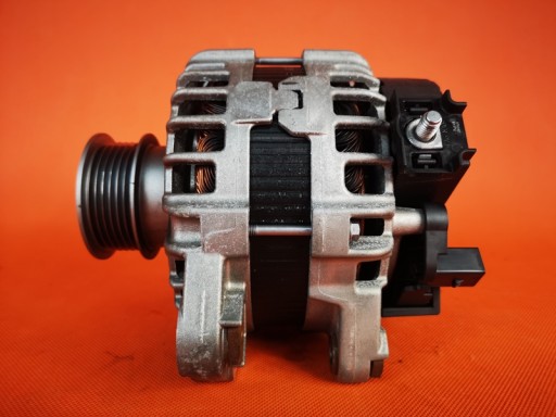 A.0.1.7. - Генератор volvo v40 2017 с малым пробегом 31489212