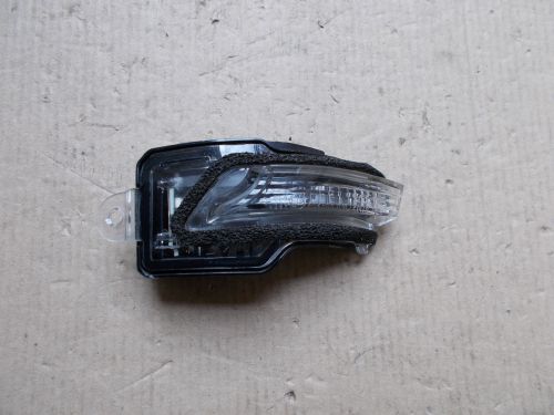 LEXUS NX 14-ЛІВИЙ ПОКАЖЧИК ПОВОРОТУ ОРИГІНАЛ