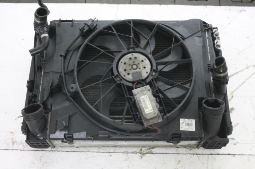 KOMPLET der Kühler Lüfter BMW 1 E87 2.0D