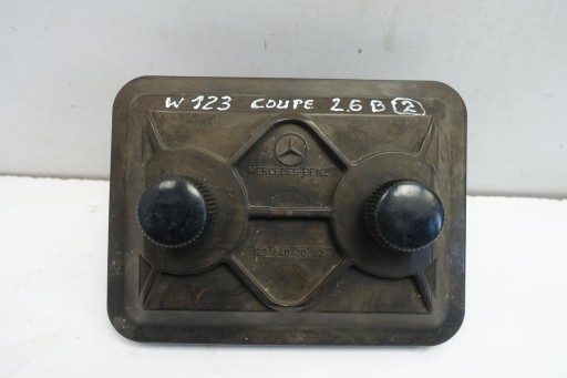 1235400082 - Mercedes w123 купе 2.6 b блок предохранителей