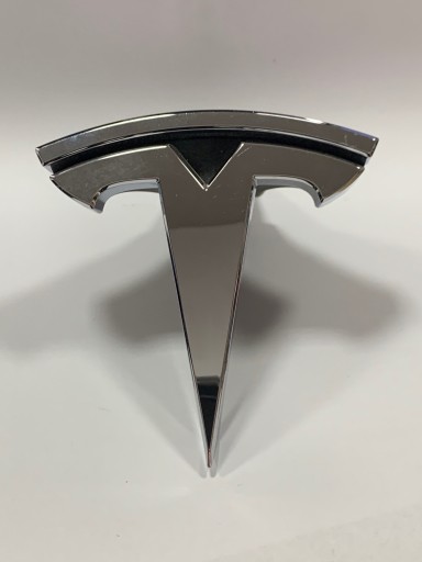 1119904-00-C - Tesla Model X передняя эмблема 1047884-00-D