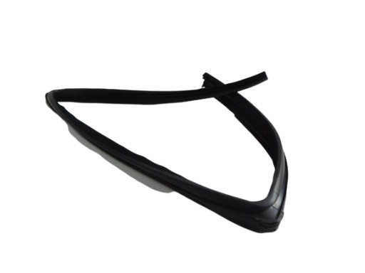 30716824 - Ущільнювач скла двері правий задній VOLVO V70 01-07