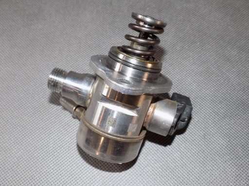 SKODA KAROQ 1.5 TSI feed pump 05E127027