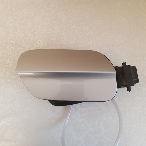 760809857 - VW TOUAREG III КРЫШКА ТОПЛИВНОГО БАКА