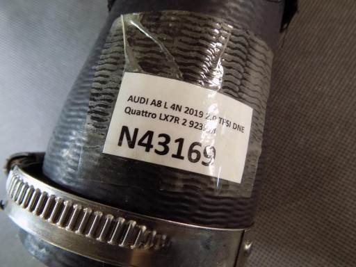 AUDI A8 4N D5 vedení trouba hadice 4N0145737R