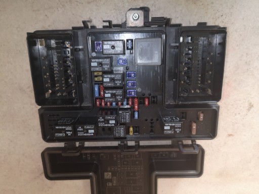 FG9T-14A067-EB - Ford mondeo mk5 2.0 tdci блок предохранителей