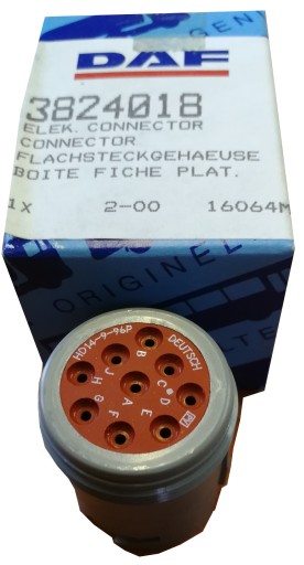 Розетка электрическая вилка 9PIN DAF 95 3824018