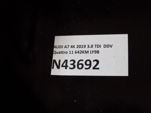 AUDI A7 4K cover holder