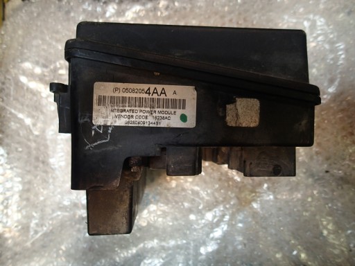05082054AA - Блок предохранителей chrysler pacifica 3.5 v6
