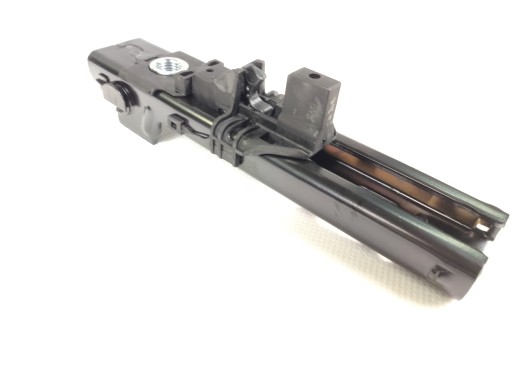 РЕГУЛЮВАННЯ ВИСОТИ РЕМЕНЯ 8V0857819 VW AUDI