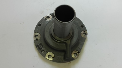 14-1701040 - КАМАЗ ВТУЛКА КРЫШКА ВАЛА СЦЕПЛЕНИЯ LUBLIN