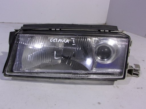 Skoda Octavia and light left front front