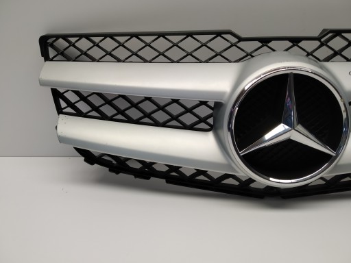 12+ Mercedes GLK lift Grill vorne W204