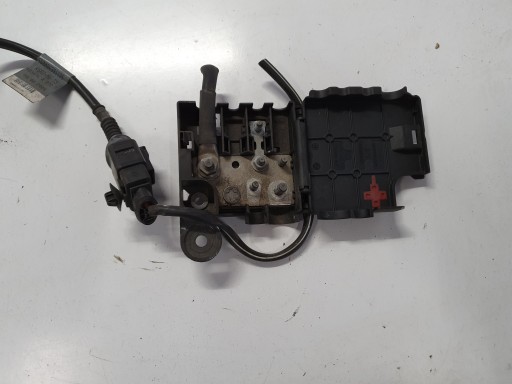 Распределитель тока AUDI A4 B8 8K0937517A