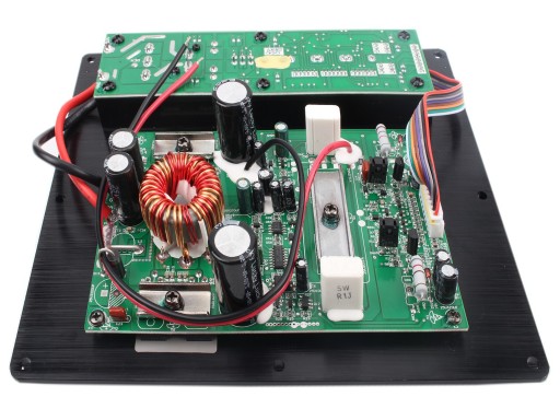 Встроенный усилитель Excursion 200w Pilot