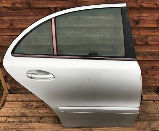 MERCEDES W211 Sedan komplet Tür rechts heck