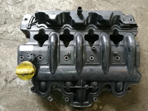 Кришка Клапана Колектор 2.5 2,2 Master Trafic