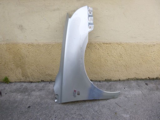 TOYOTA AVENSIS II T25 03- fender front right