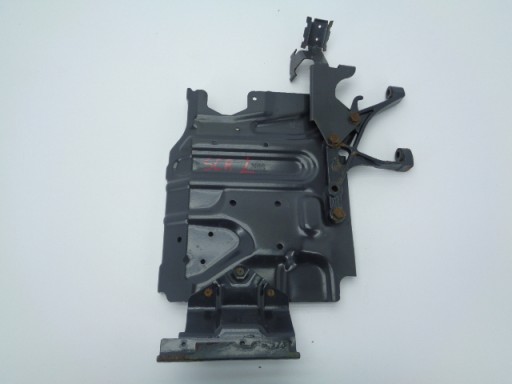 SCANIA R ЛИСТОВОЕ КРЕПЛЕНИЕ ОСУШИТЕЛЯ Л