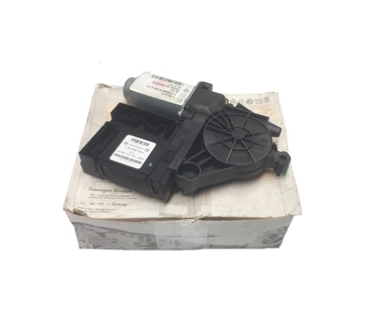 1T0959701E - ДВИГУН СКЛОПІДІЙМАЧА ПЕРЕДНІЙ ЛІВИЙ VW CADDY TOURAN