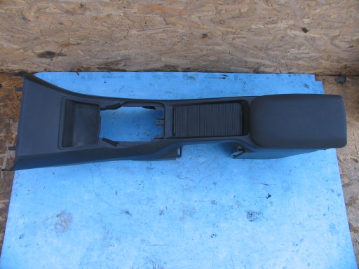 VOLVO V40 центральный туннель