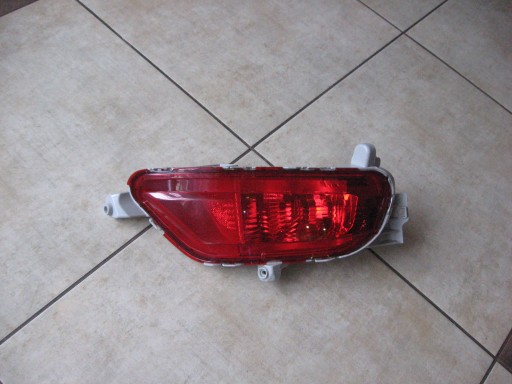 KB9G-51650 2 - Правая противотуманная фара — mazda cx 5 ii — 2017 г.