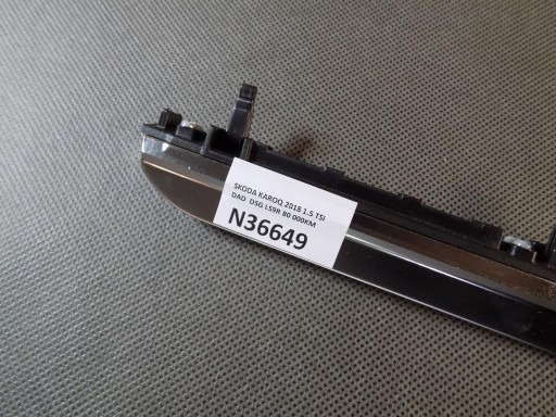 SKODA KAROQ Moulage DEKOR du tableau de bord 57B858418B