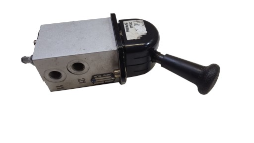 КЛАПАН РУЧНОГО ГАЛЬМА MAN NEOPLAN BUS HB1189