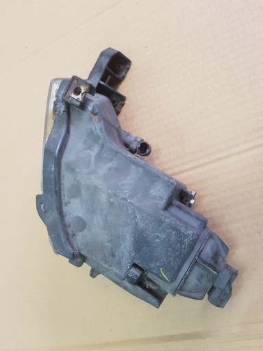 fog light right LEXUS IS SPORT CROSS 01-05 -WYSYLKA
