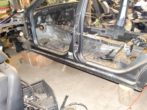 Порог левый Mercedes S class W221 LONG